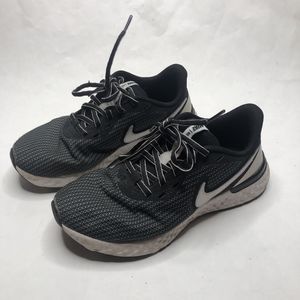 Nike Black and White Athletic Shoes